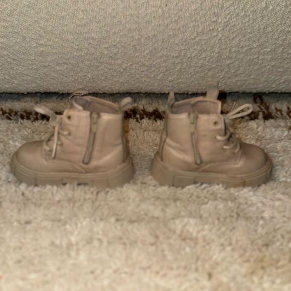 ZARA Baby Combat Boots - Picture 5 of 10